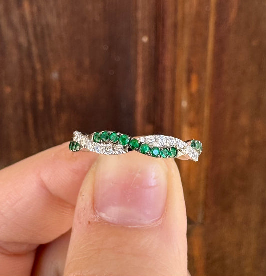 14kwg Emerald & Diamond Band